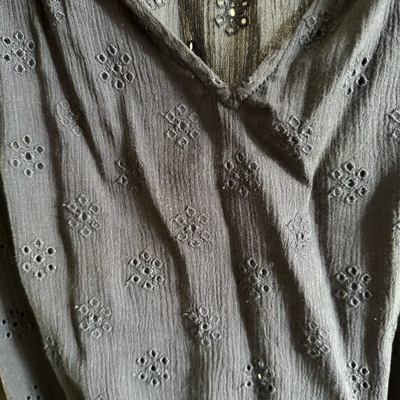 Flowery blouse 🌸 - Picture 3 of 3